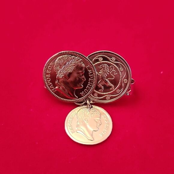 Sarah Coventry Vintage Silver Plated Napoleon Coin Scarf Clip - Picture 1 of 2